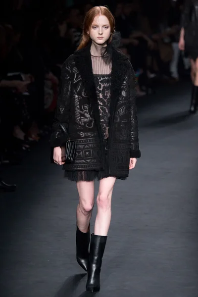 Look 49